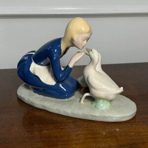 Girl Feeding Geese porcelain figurine